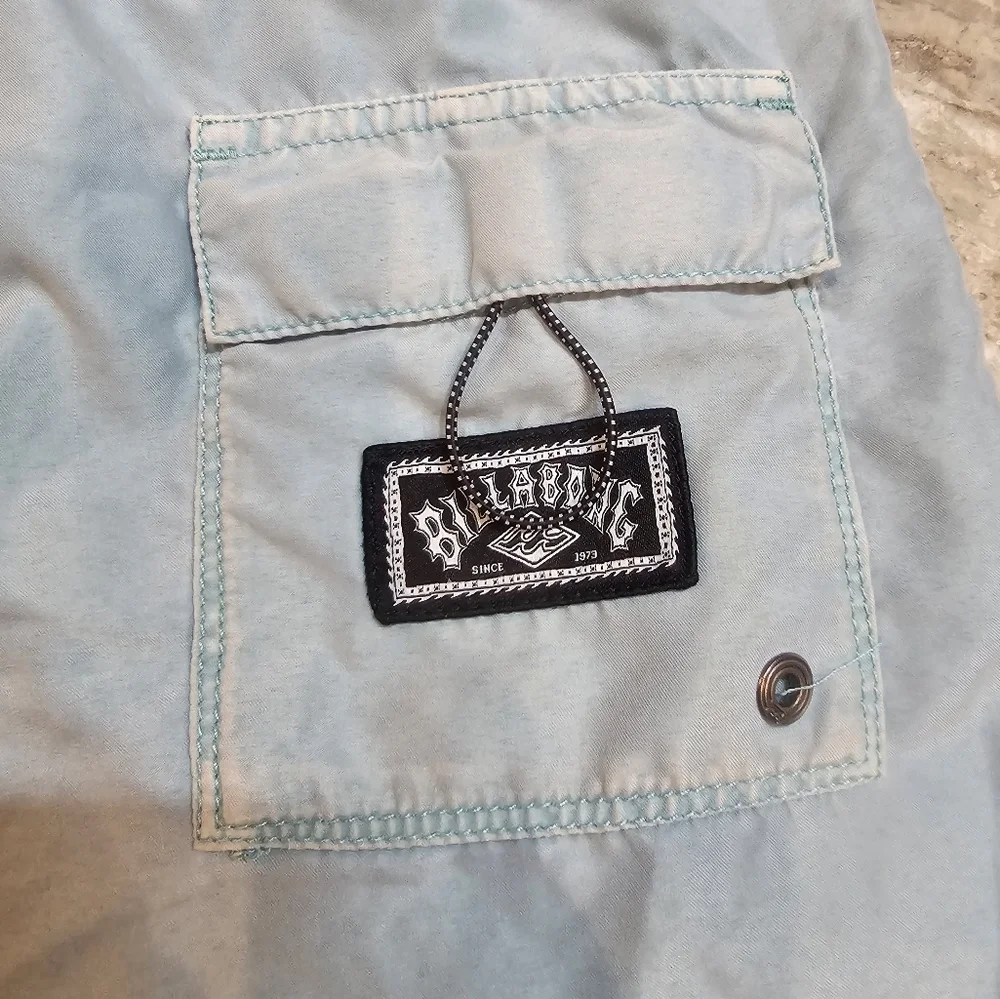 Billabong Kids Recycler All Day Layback Boardshorts Size M – Light Blue Swim